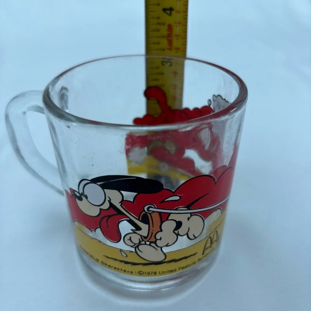 Garfield Glass Mug with Comic Design